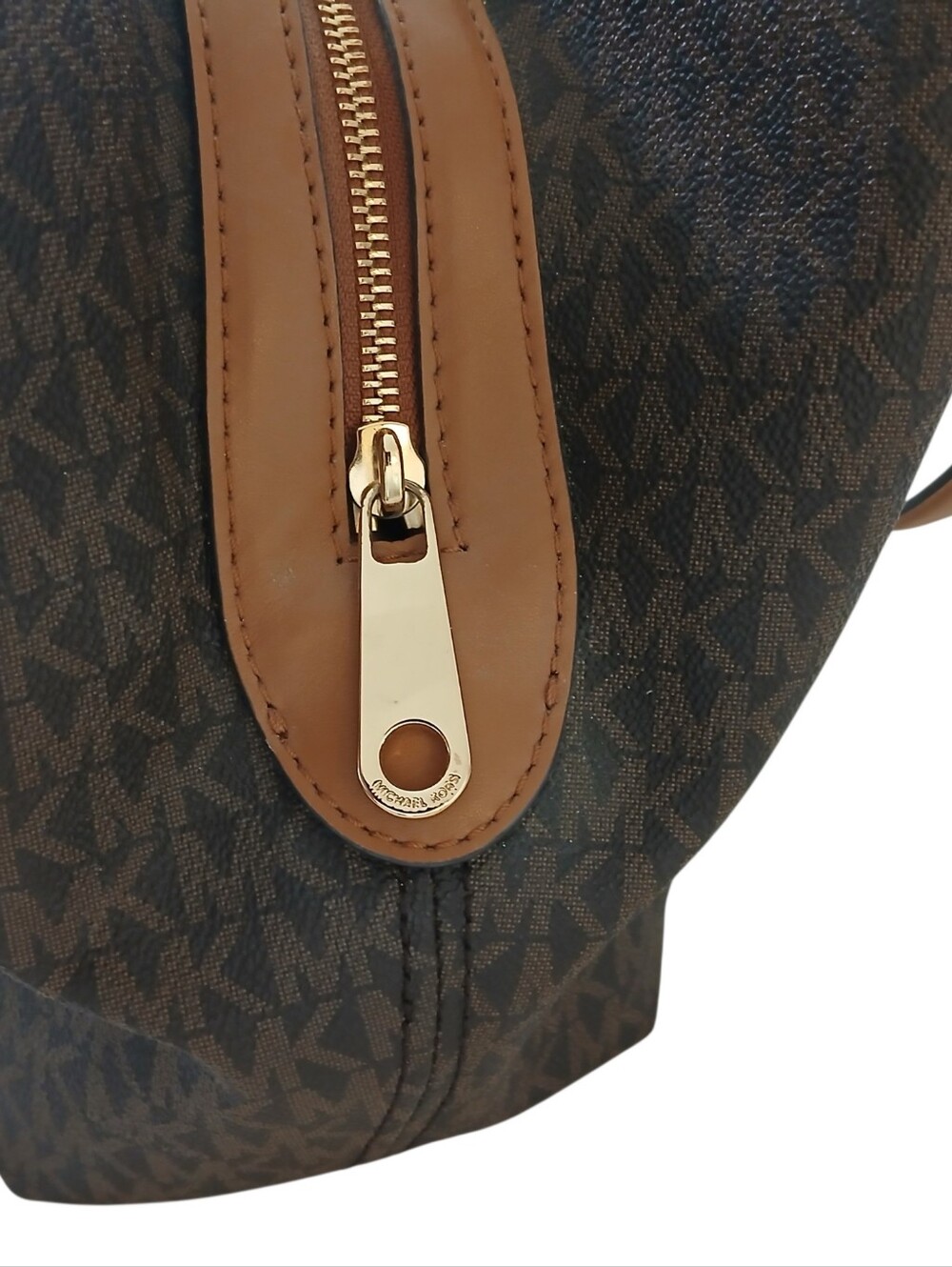 NWOT MICHAEL KORS Raven Large Signature Tote Grommets Studs Brown Tan Luxury - Picture 10 of 13